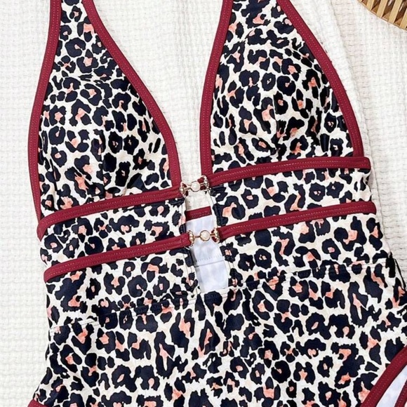 Swim Chiccia Springbreak Leopard Print Deep V Neck Sexy One-Piece Swimsuit - Picture 3 of 4